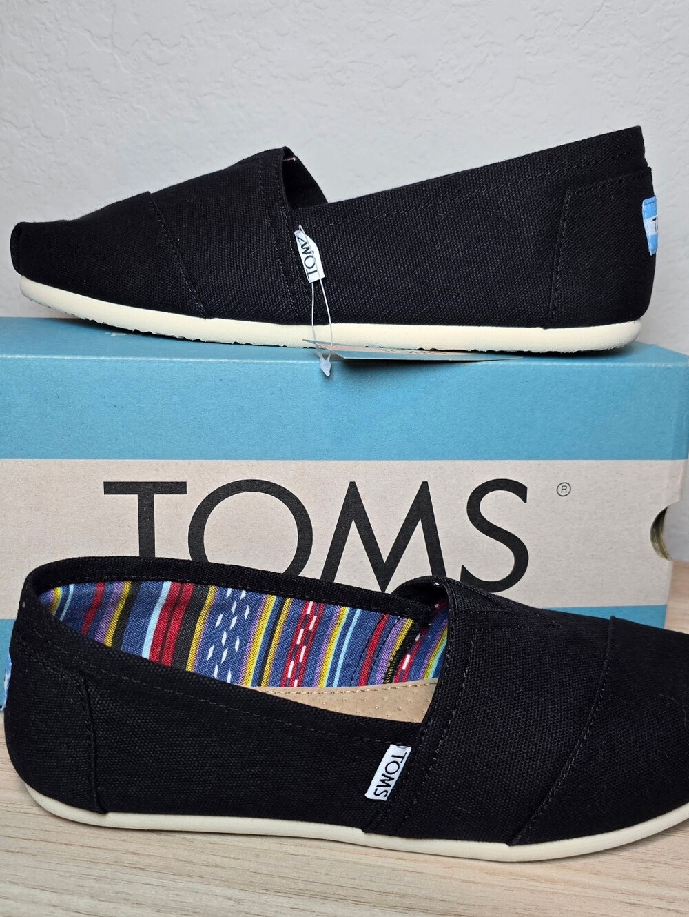 Womens TOMS Black Shoes Size 9 Black Slip On Alpargata New In Box Flats